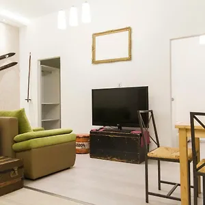 cozy-apartment-budapest.inbudapesthotels.com/